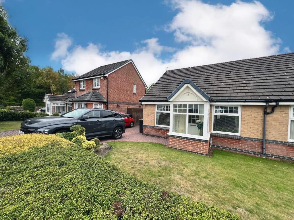 2 bed Semi-Detached Bungalow