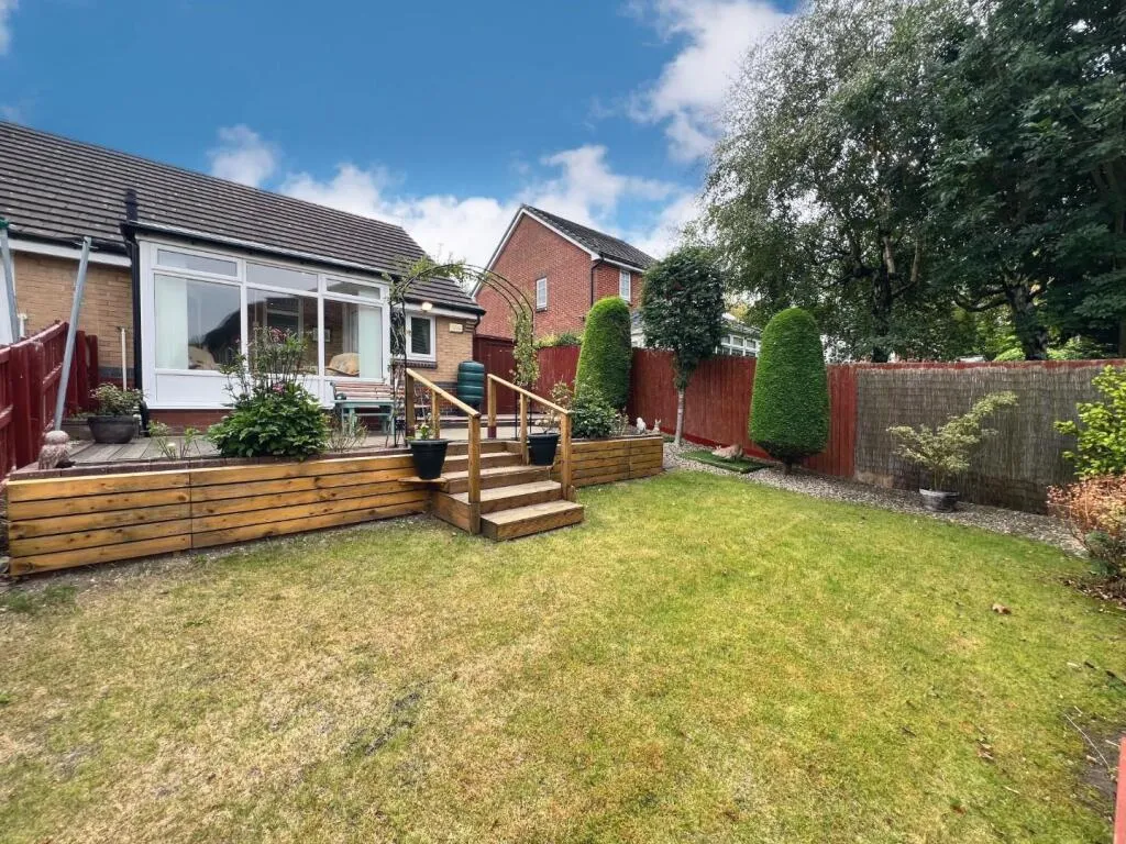 2 bed Semi-Detached Bungalow