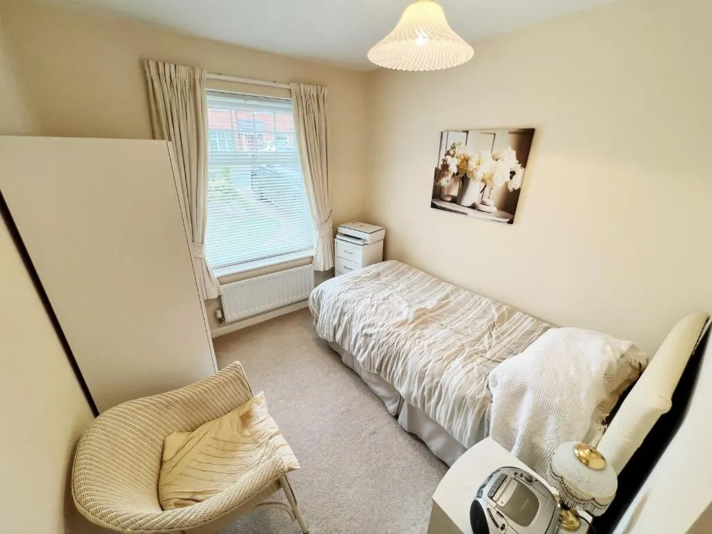 2 bed Semi-Detached Bungalow