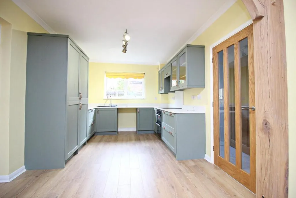 3 bed Detached Bungalow