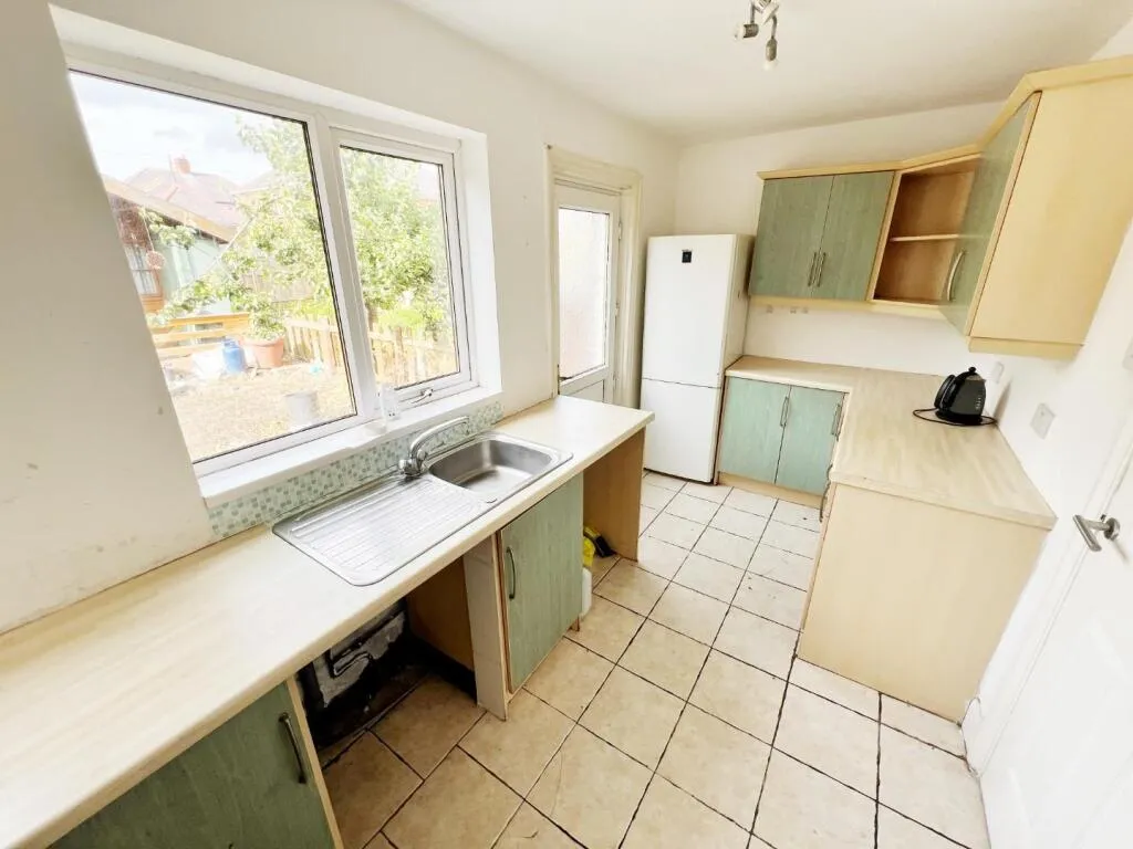 4 bed Semi-Detached