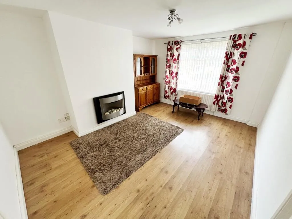 4 bed Semi-Detached