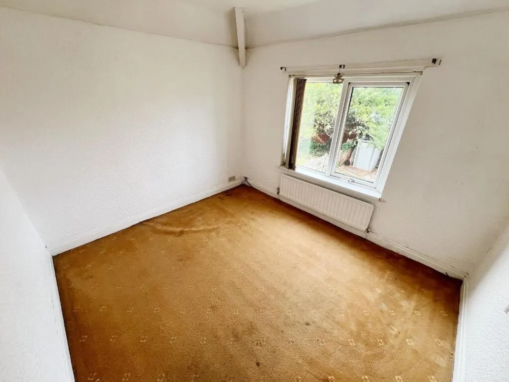 4 bed Semi-Detached
