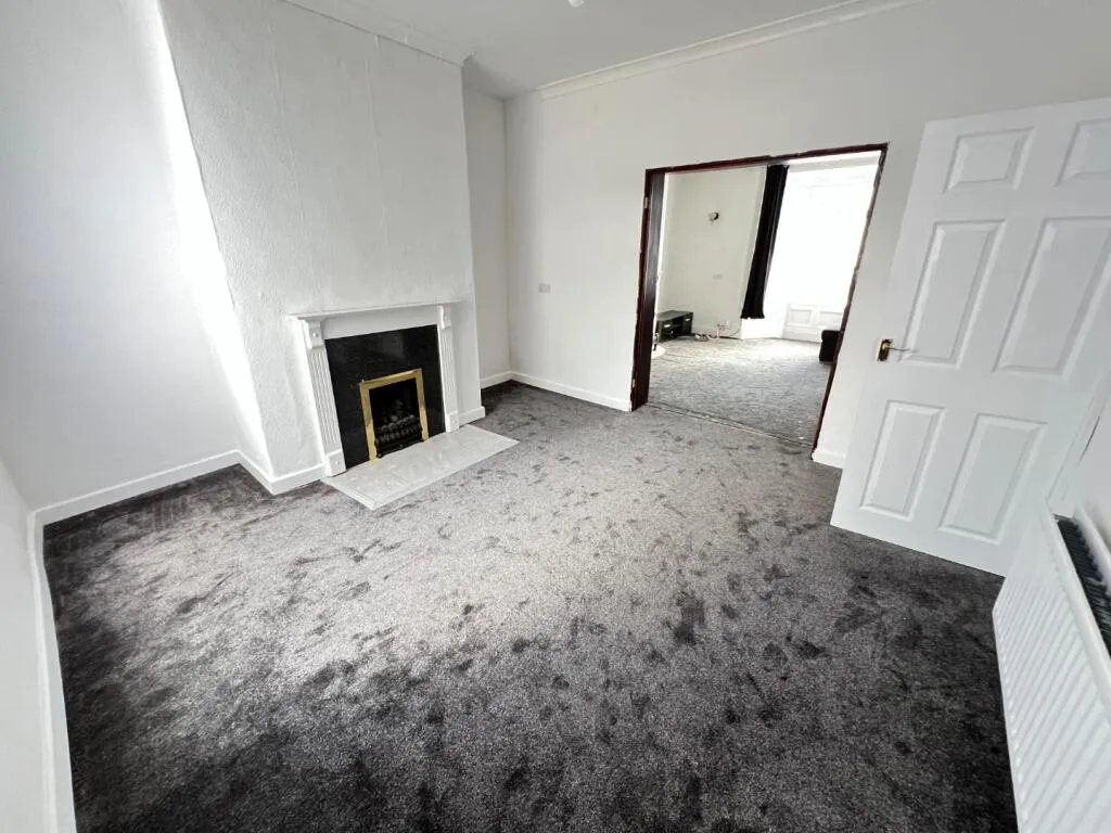 4 bed End of Terrace