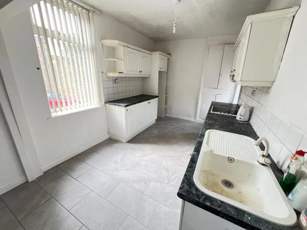 4 bed End of Terrace