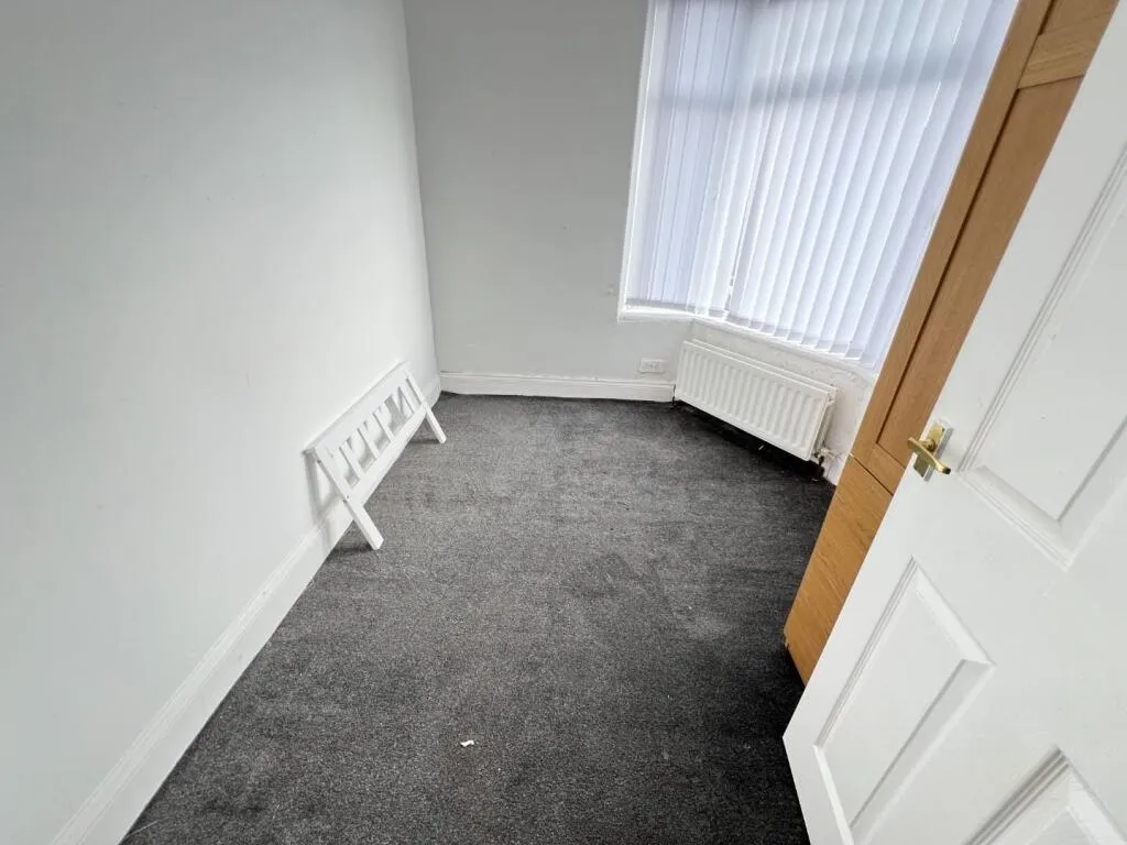 4 bed End of Terrace