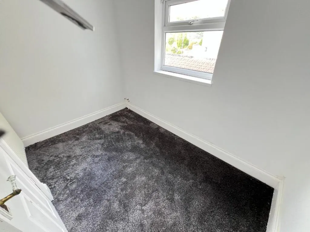 4 bed End of Terrace