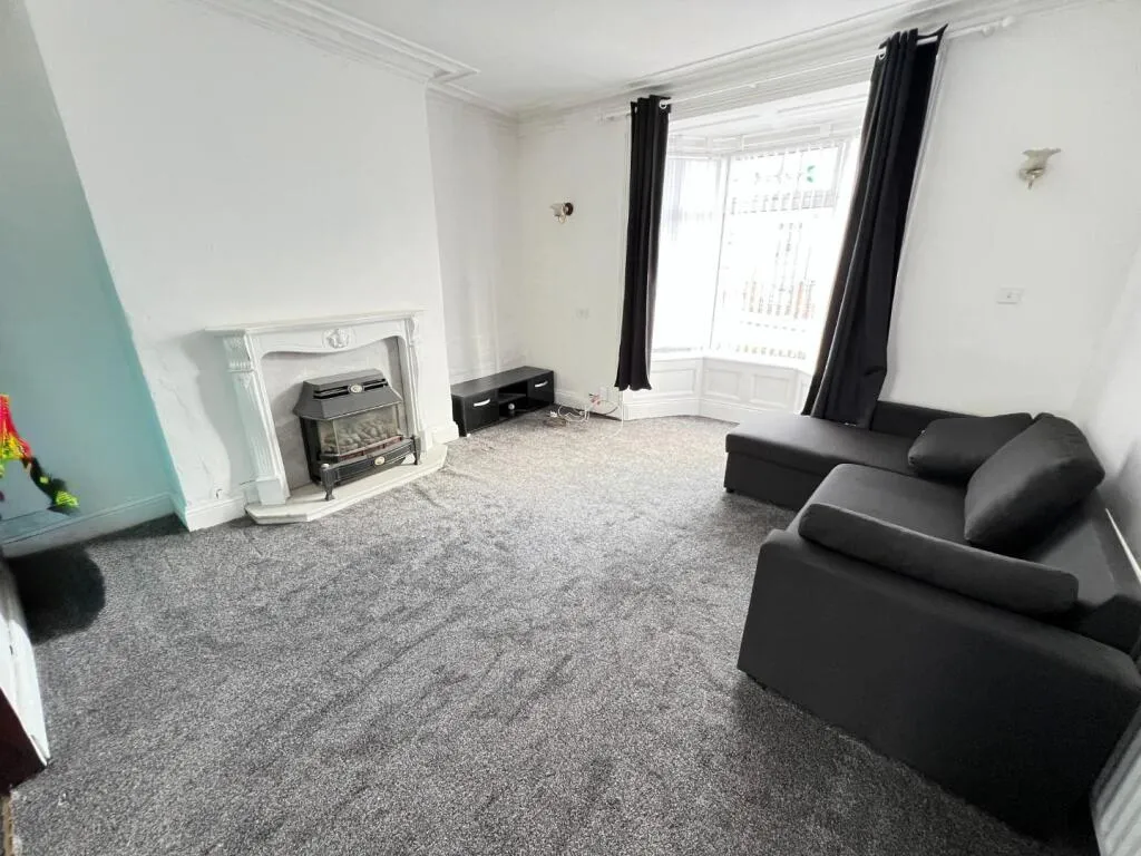 4 bed End of Terrace