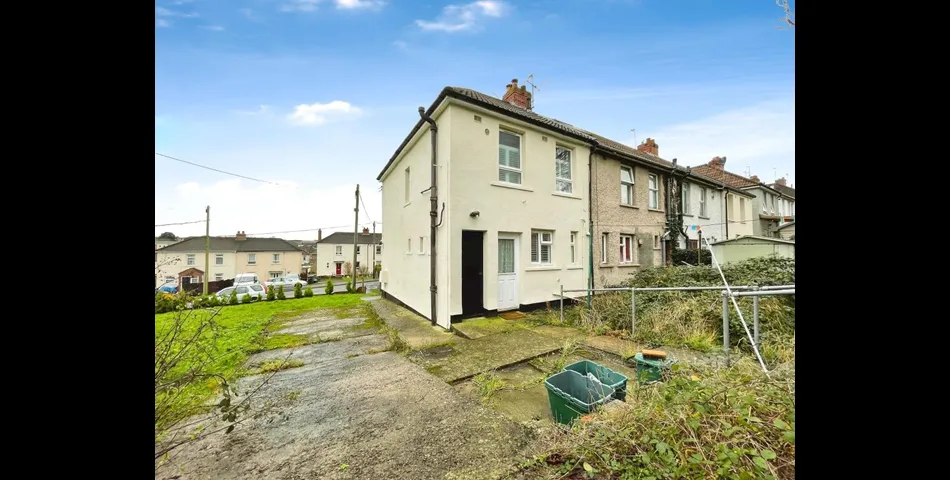 End of Terrace Home - Large Plot - Excellent First Time or Investment Purchase - Bristol