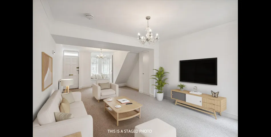 Stunning Mid Terrace Home - Popular Location - Caversham, Reading (RG4)