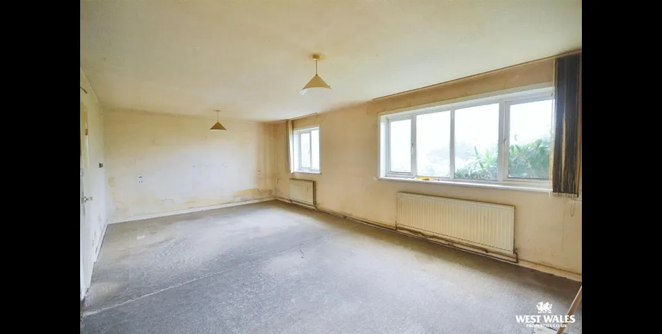 Semi Detached Property for Renovation - Cardiagn (SA43)