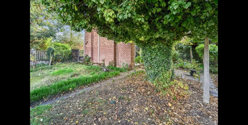 Three Bedroom Detached Family Home - Renovation Required - Birmingham (B37)