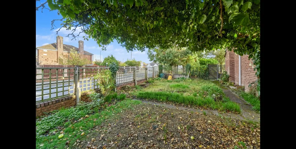 Three Bedroom Detached Family Home - Renovation Required - Birmingham (B37)