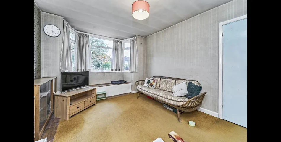 Three Bedroom Detached Family Home - Renovation Required - Birmingham (B37)