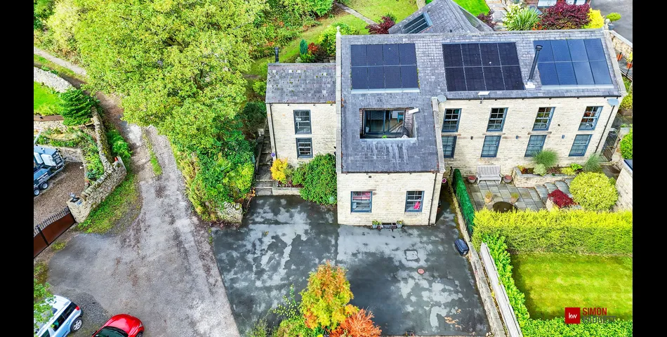 Stunning Family Home - Salterforth (BB18)