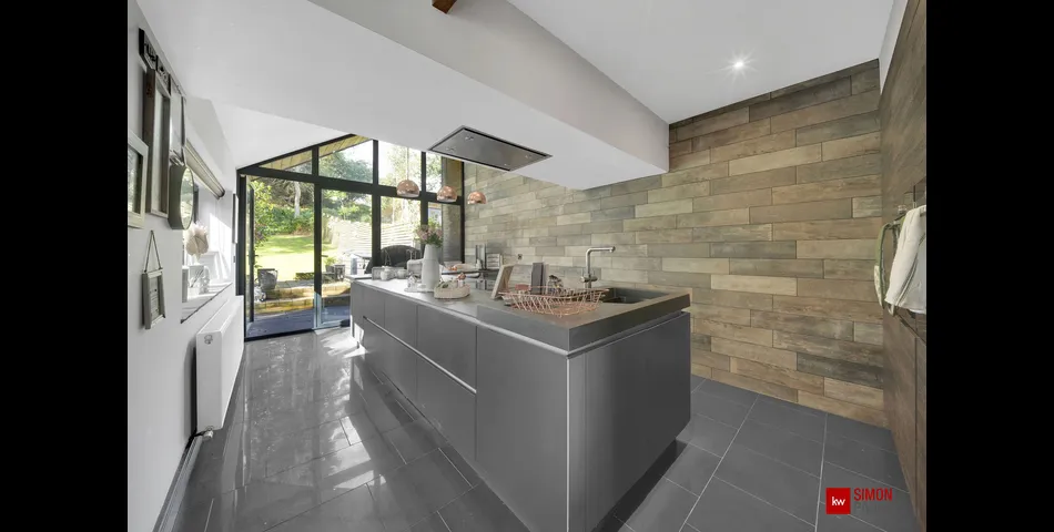 Stunning Family Home - Salterforth (BB18)