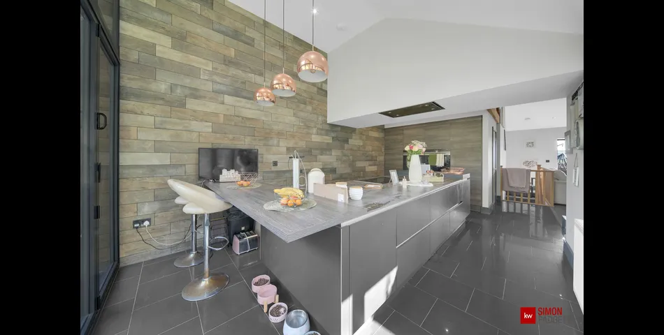 Stunning Family Home - Salterforth (BB18)