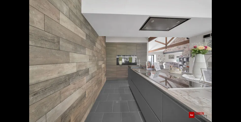 Stunning Family Home - Salterforth (BB18)