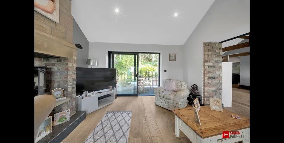 Stunning Family Home - Salterforth (BB18)