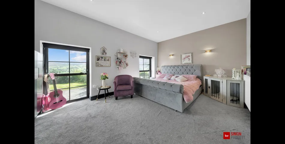 Stunning Family Home - Salterforth (BB18)