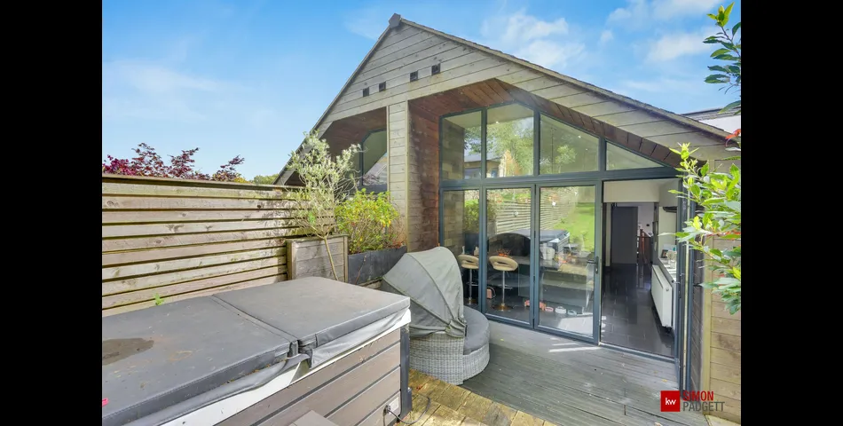 Stunning Family Home - Salterforth (BB18)