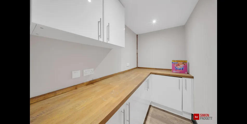 Stunning Family Home - Salterforth (BB18)