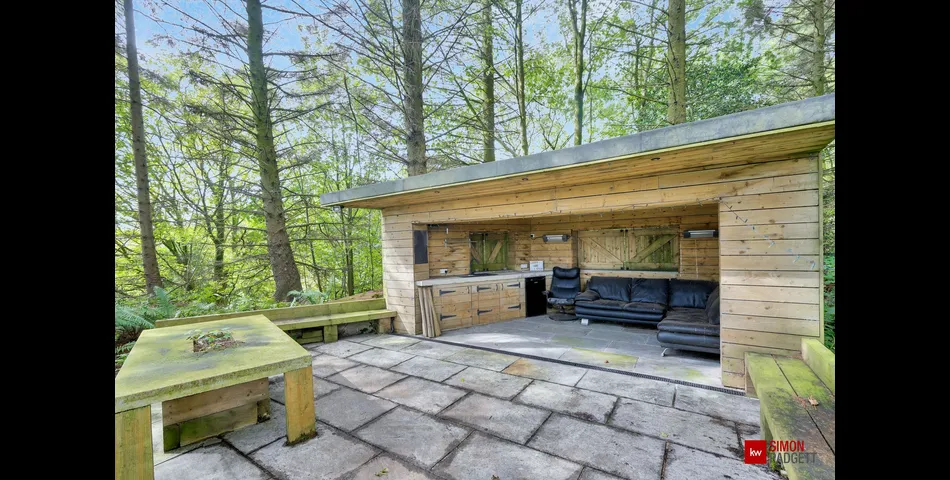 Stunning Family Home - Salterforth (BB18)