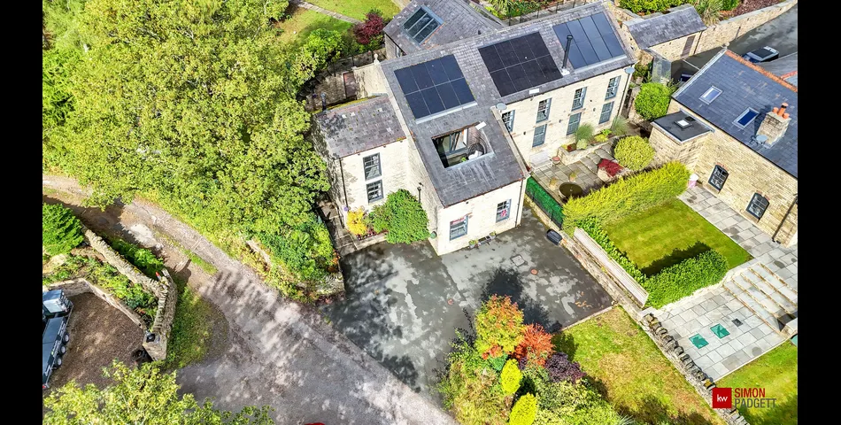 Stunning Family Home - Salterforth (BB18)