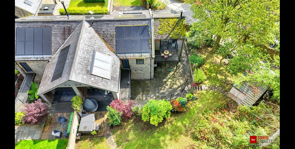 Stunning Family Home - Salterforth (BB18)