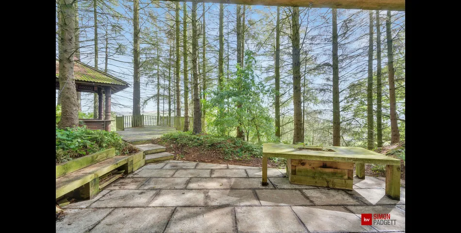 Stunning Family Home - Salterforth (BB18)