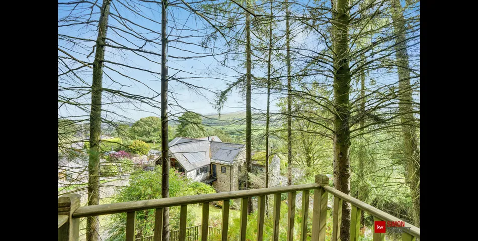 Stunning Family Home - Salterforth (BB18)