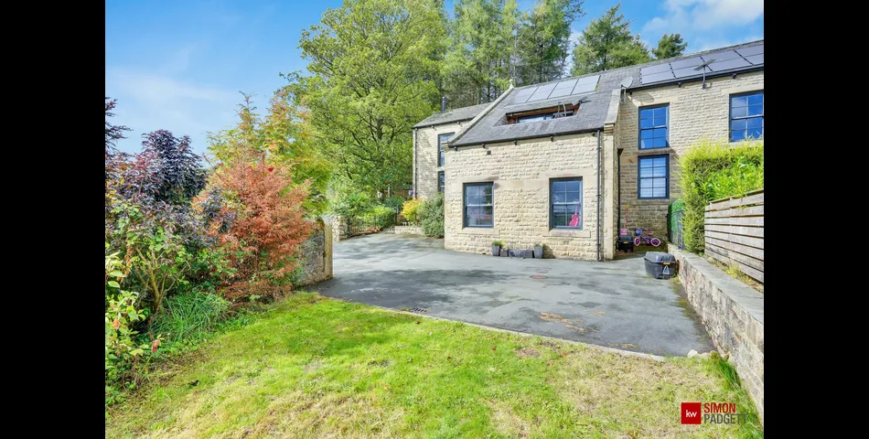 Stunning Family Home - Salterforth (BB18)