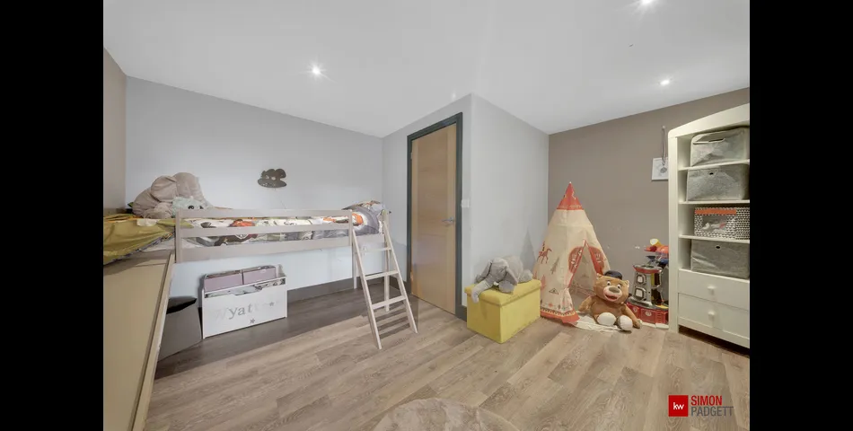 Stunning Family Home - Salterforth (BB18)