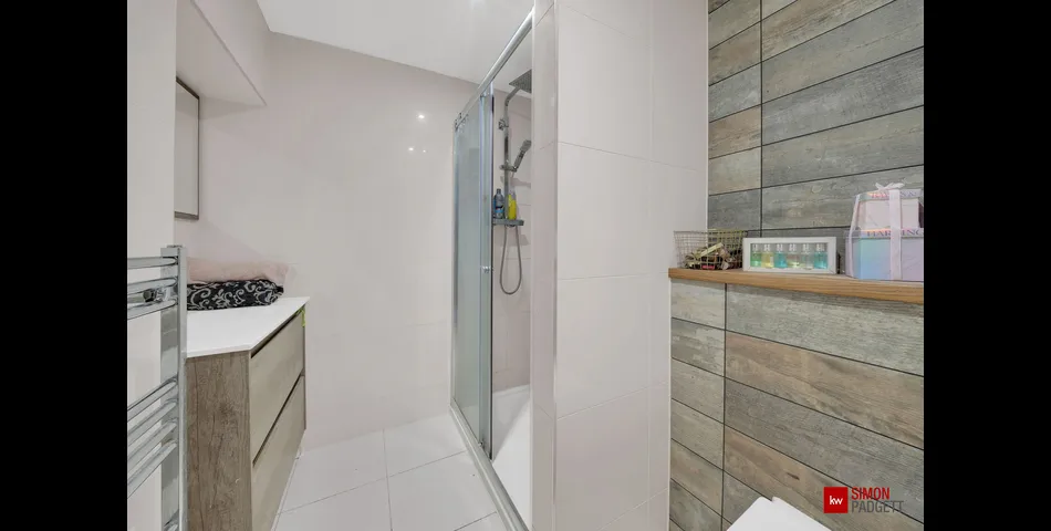 Stunning Family Home - Salterforth (BB18)