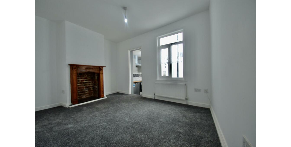 Three Bedroom Terraced Home - Excellent Investment - Rochester (ME1)