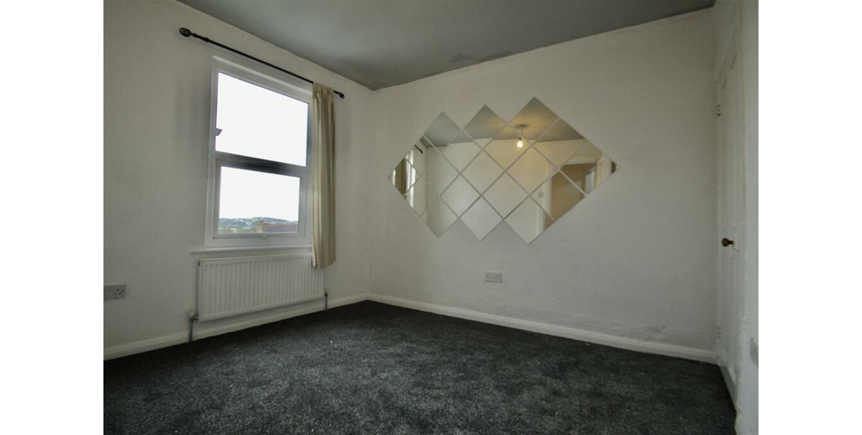 Three Bedroom Terraced Home - Excellent Investment - Rochester (ME1)