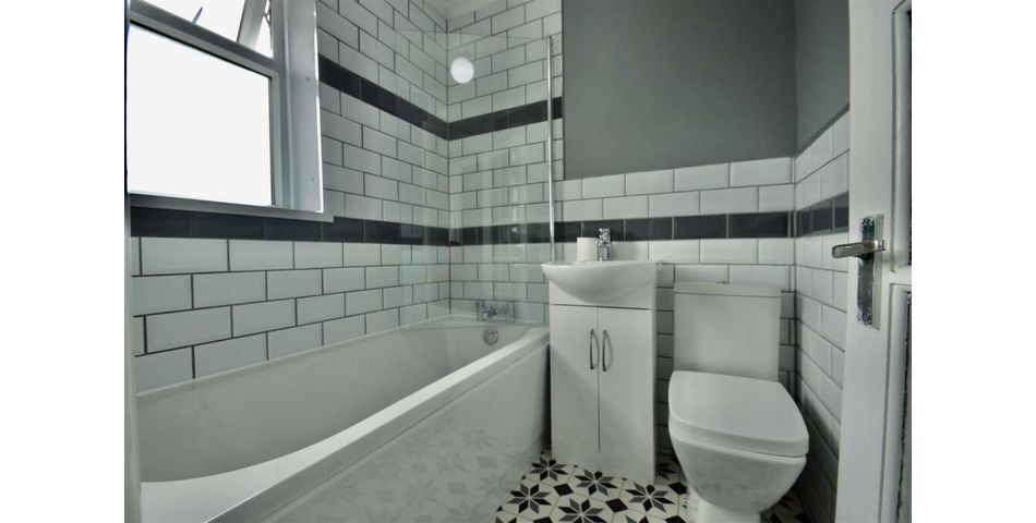 Three Bedroom Terraced Home - Excellent Investment - Rochester (ME1)