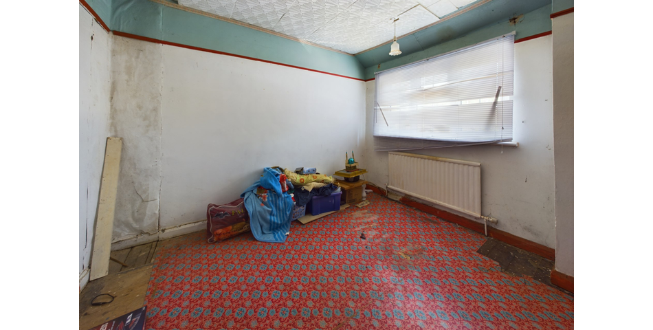 3 bedroom terraced house in need of modernisation throughout