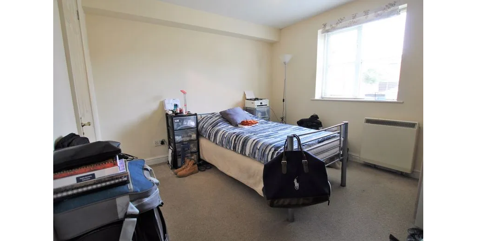 Ground Floor Purpose Built Apartment - Ideal Investment - Kingston upon Thames (KT1)