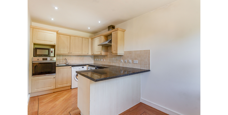 1 Bed Apartment - FOR SALE by Online Auction