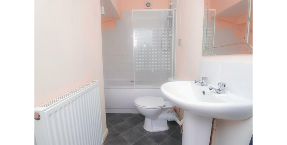 Investment/First Time Buyer Opportunity - Three Bedroom Property - Sheffield (S10)