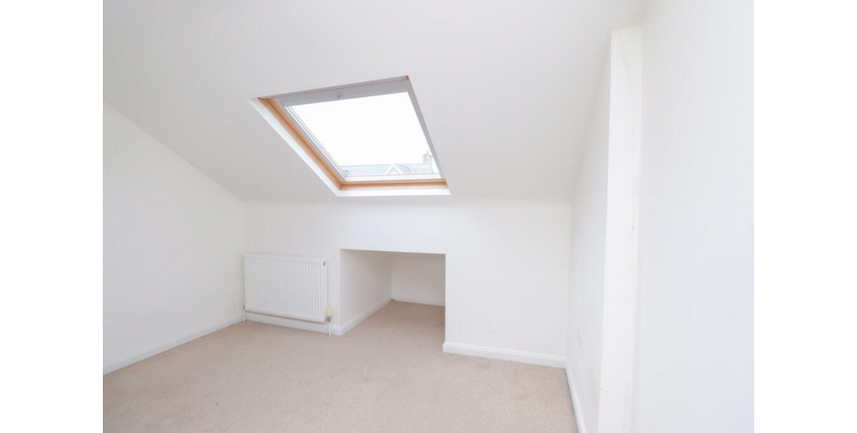 Investment/First Time Buyer Opportunity - Three Bedroom Property - Sheffield (S10)