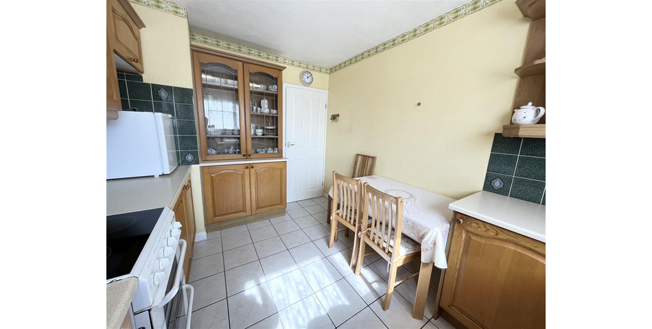 Two Bedroom Semi Bungalow - In need of Modernisation - Countesthorpe, Leics (LE8)