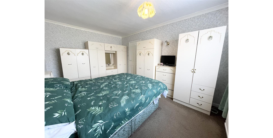 Two Bedroom Semi Bungalow - In need of Modernisation - Countesthorpe, Leics (LE8)