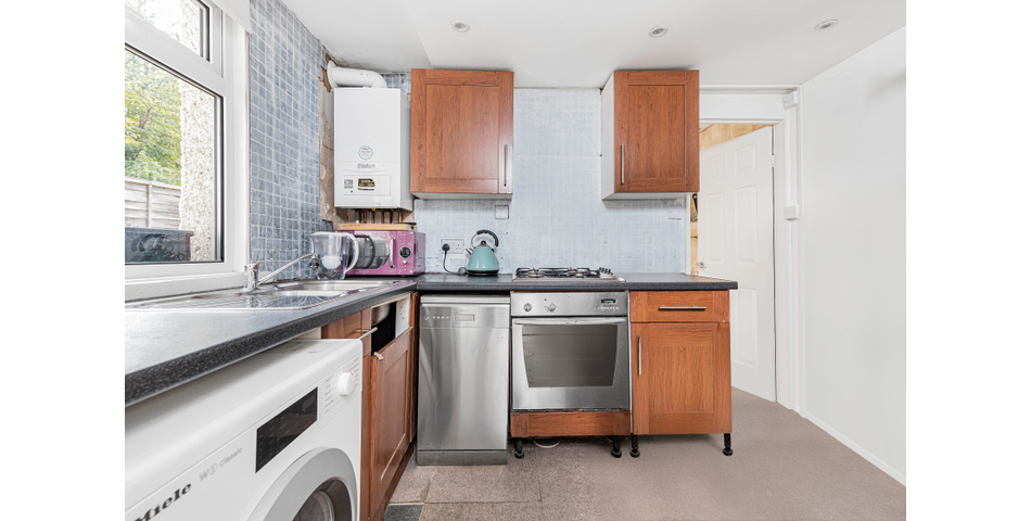 Ground Floor Maisonette for Renovation - Ideal Investment/First Time Buy - (SE20)