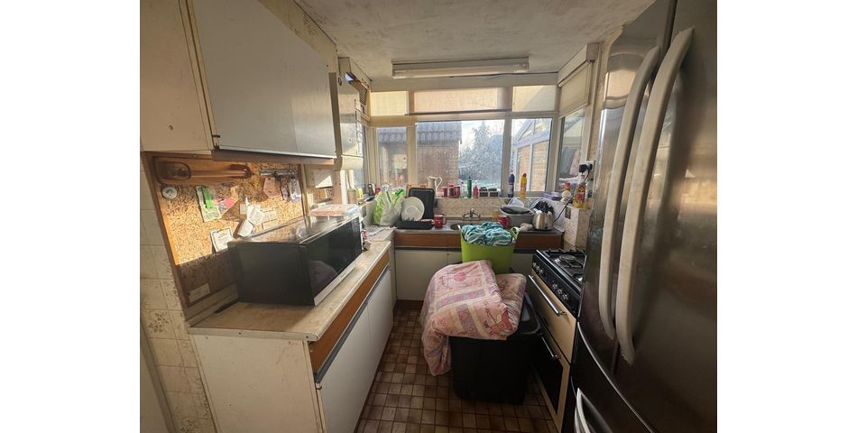 Three Bedroom Semi needing Renovation - Popular Location - Blaby, Leics (LE8) 