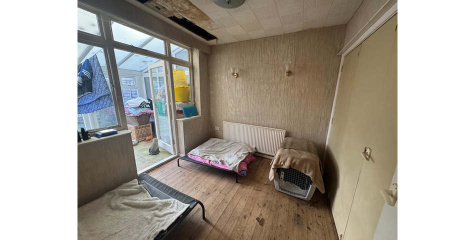 Three Bedroom Semi needing Renovation - Popular Location - Blaby, Leics (LE8) 