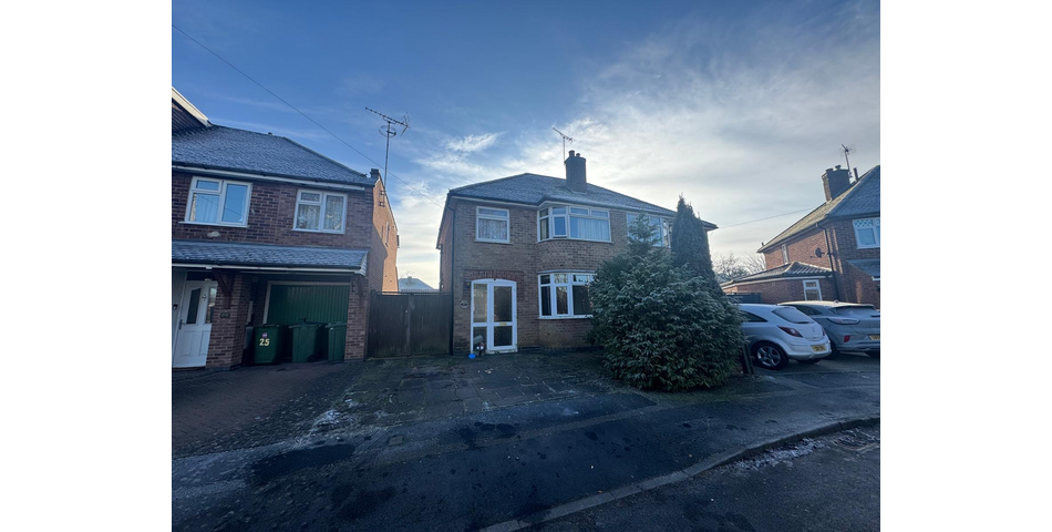 Three Bedroom Semi needing Renovation - Popular Location - Blaby, Leics (LE8) 