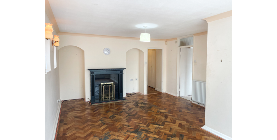 Three Bedroom Detached Bungalow - Bognor Regis (PO22)