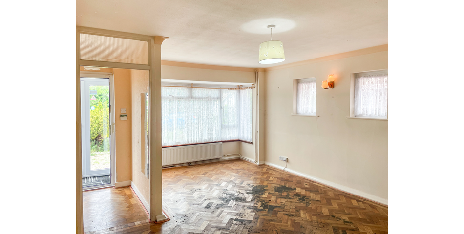 Three Bedroom Detached Bungalow - Bognor Regis (PO22)